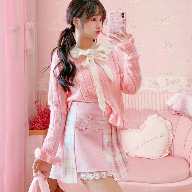 Cute and Comfortable: Pink and White Checked Pleated High-Waist Skirt for Women