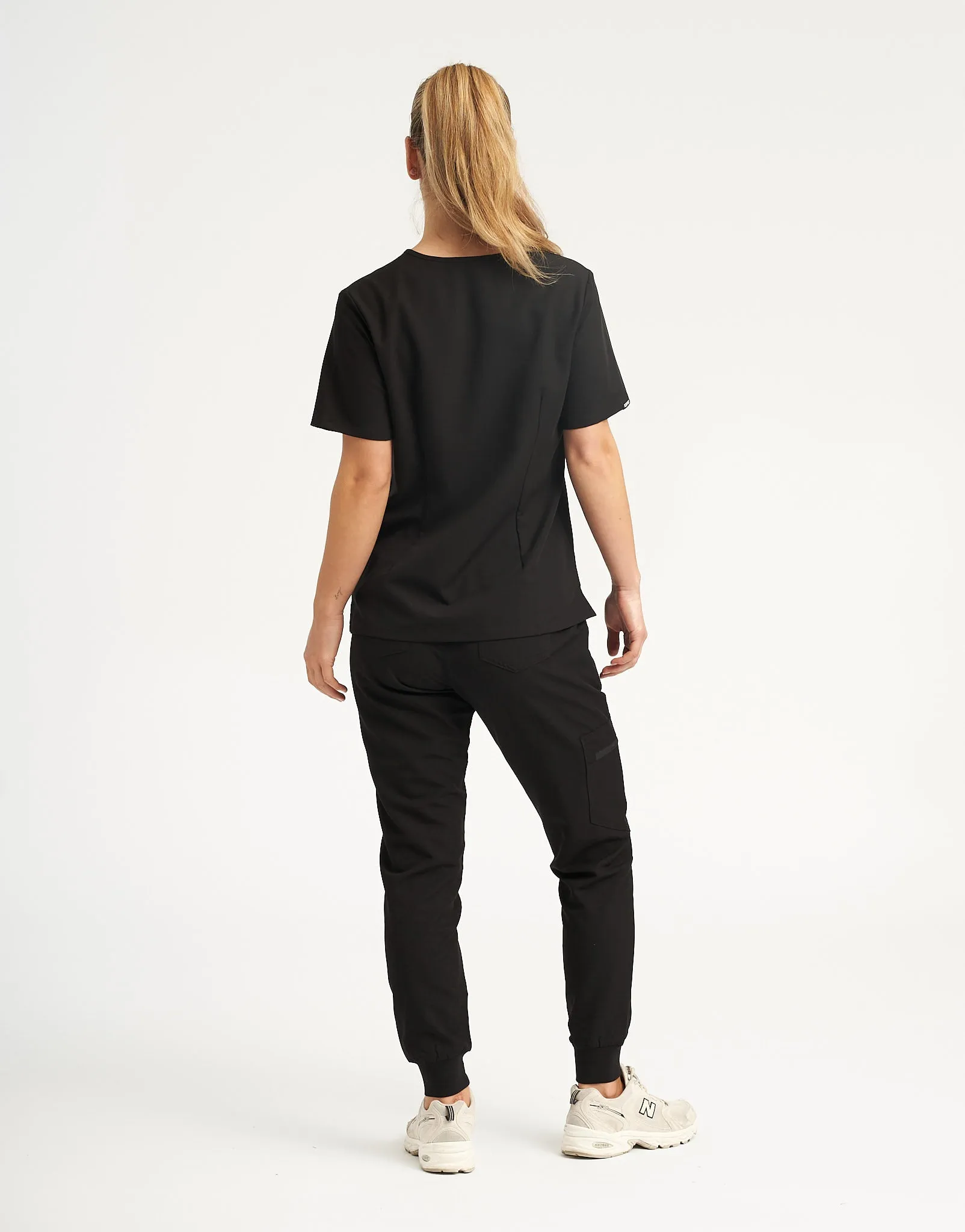 Essential Jogger Scrub Pants - Black