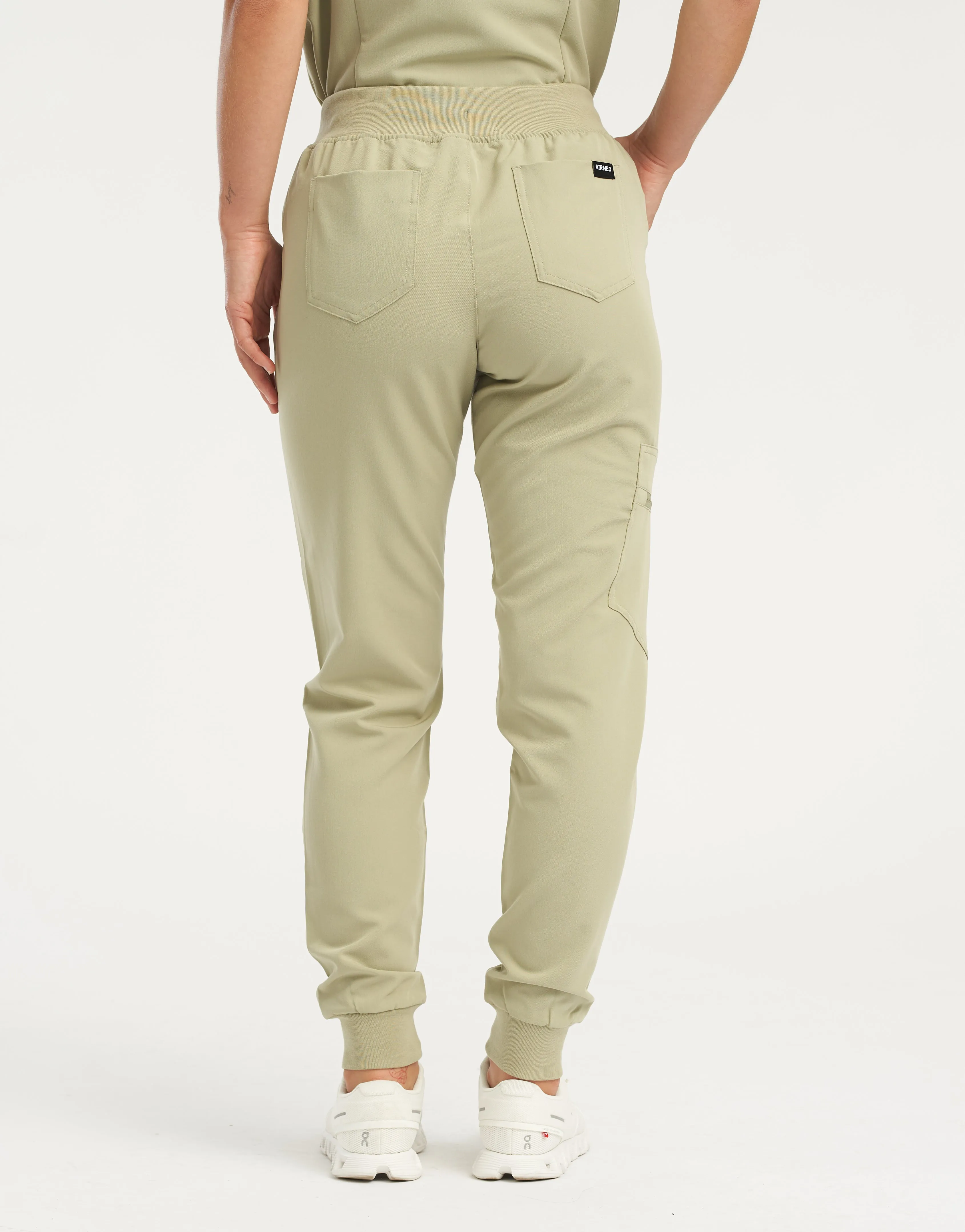 Essential Jogger Scrub Pants - Matcha