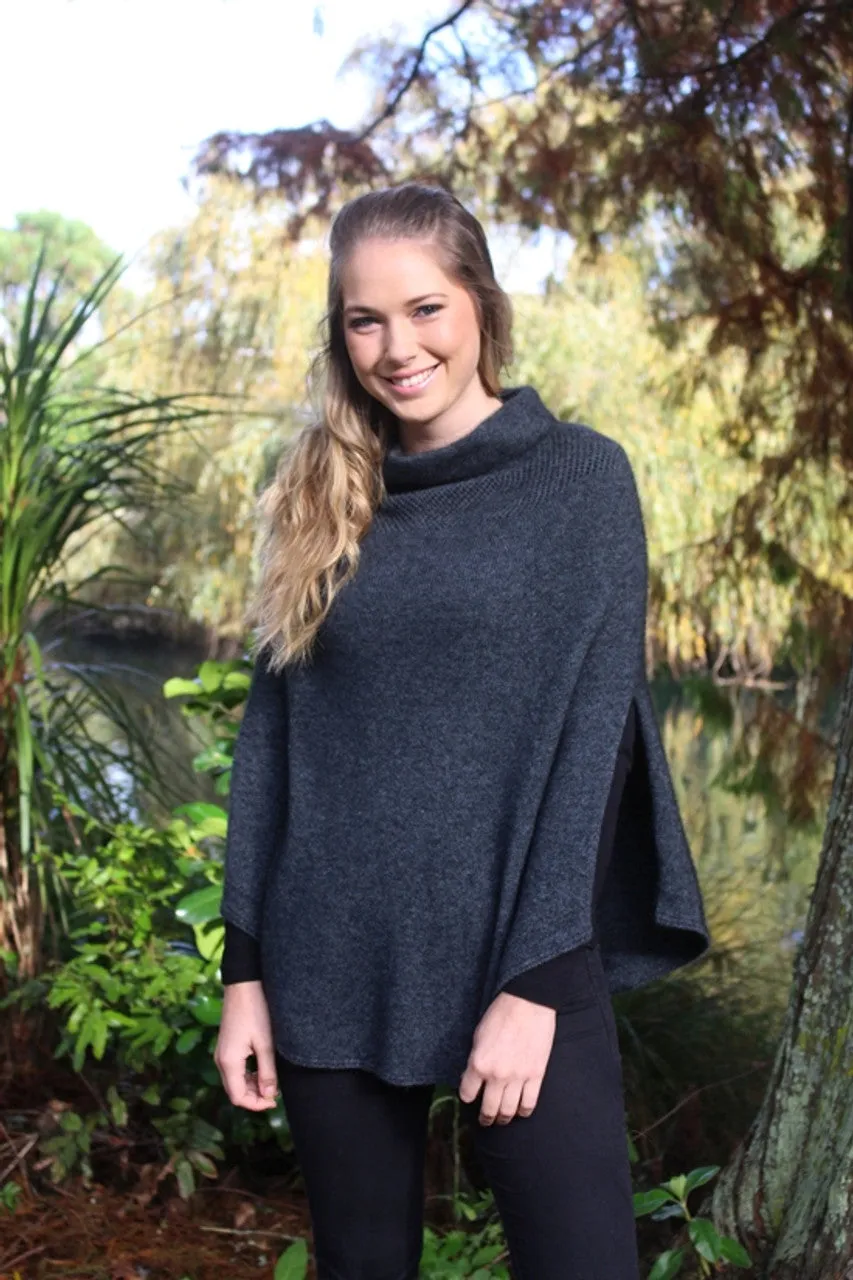 Lothlorian Jules Poncho - Possum Merino 9984