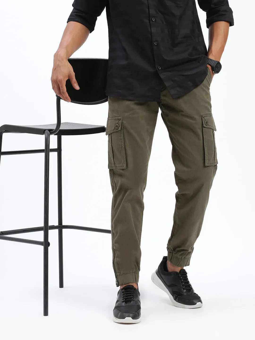 Men Solid Green Joggers