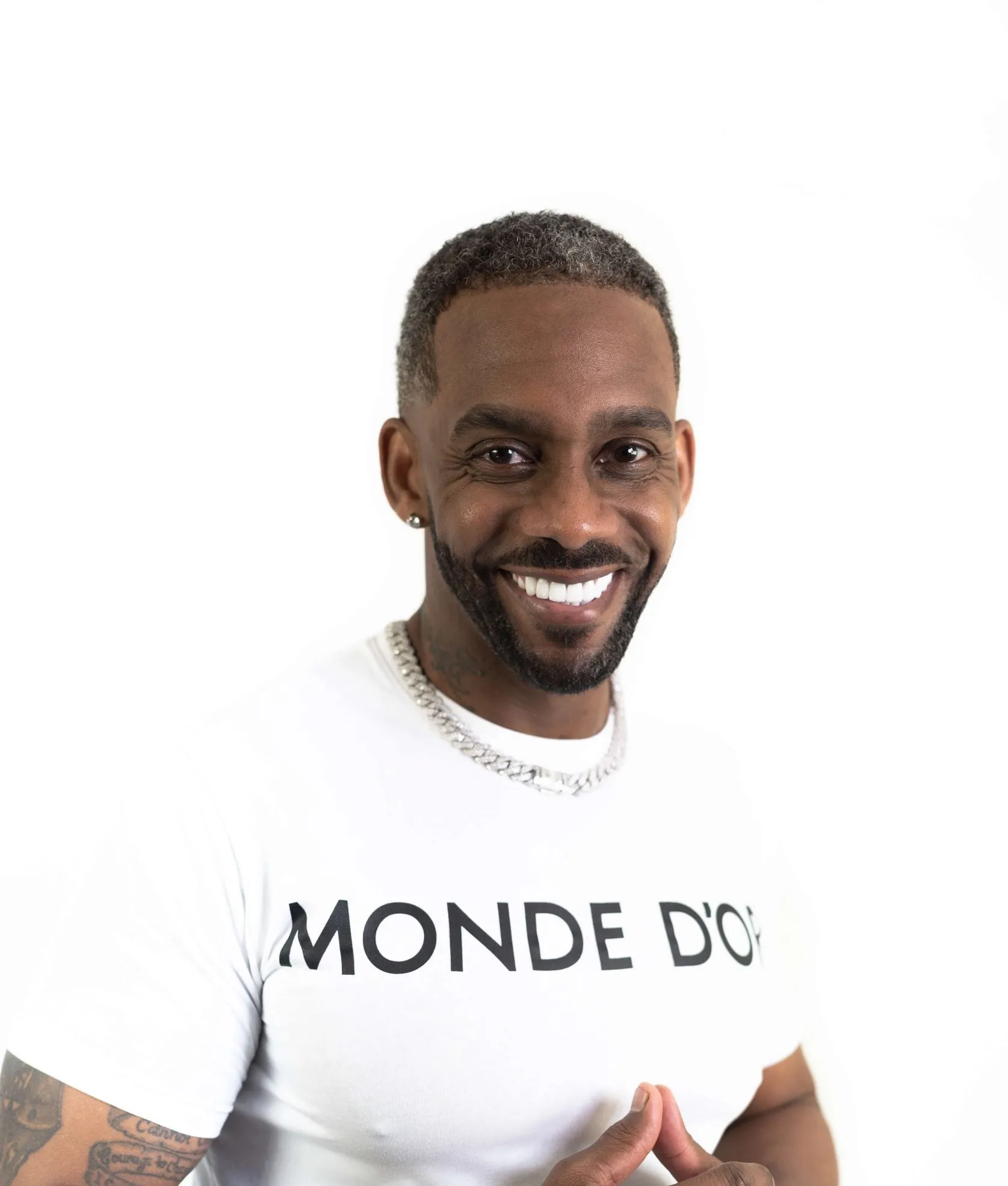 Monde D'or Men's White Slim Fit T-Shirt