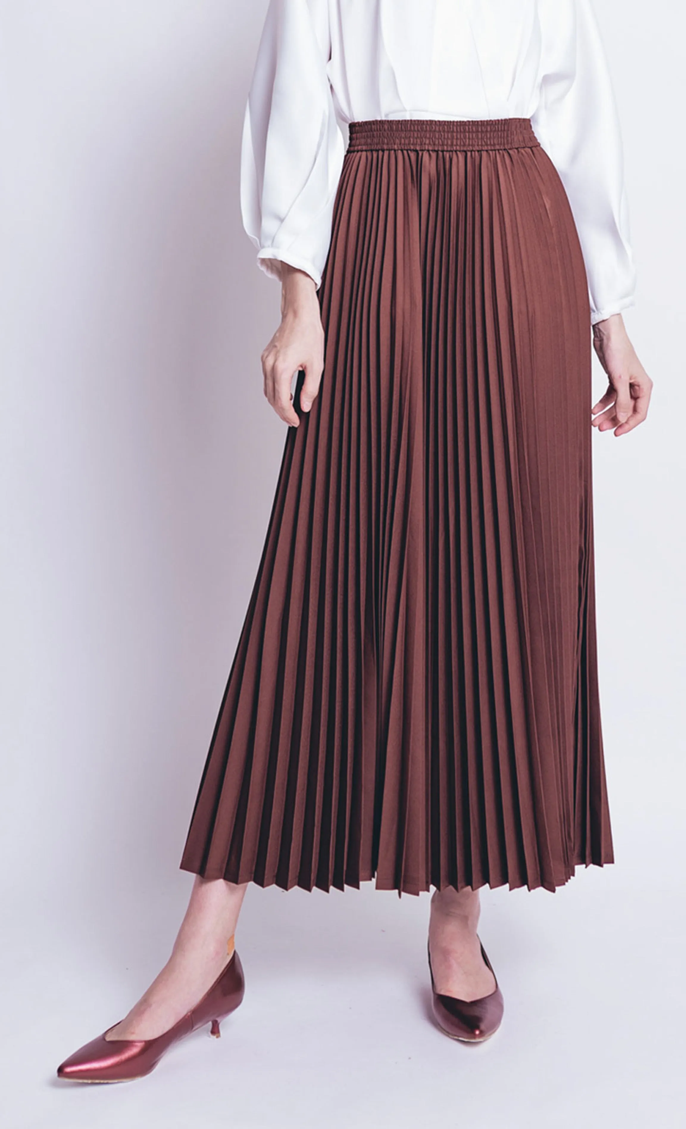 Olivia Pleated Skirt in Dark Brown