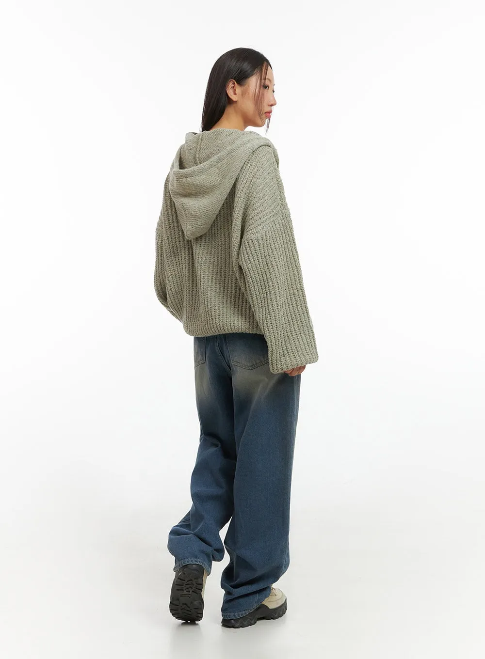 Oversized Cable Knit Hooded Sweater IS402