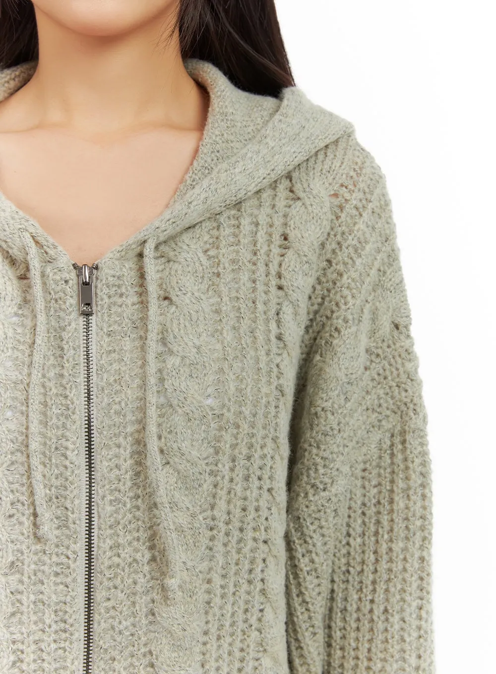 Oversized Cable Knit Hooded Sweater IS402