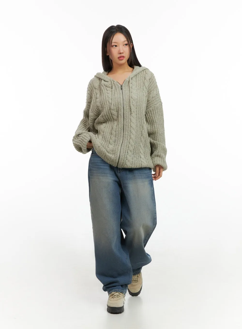 Oversized Cable Knit Hooded Sweater IS402