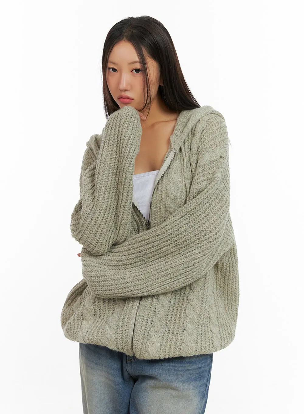 Oversized Cable Knit Hooded Sweater IS402