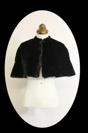 Vintage 1920s Black Thick Velvet Cropped Cape